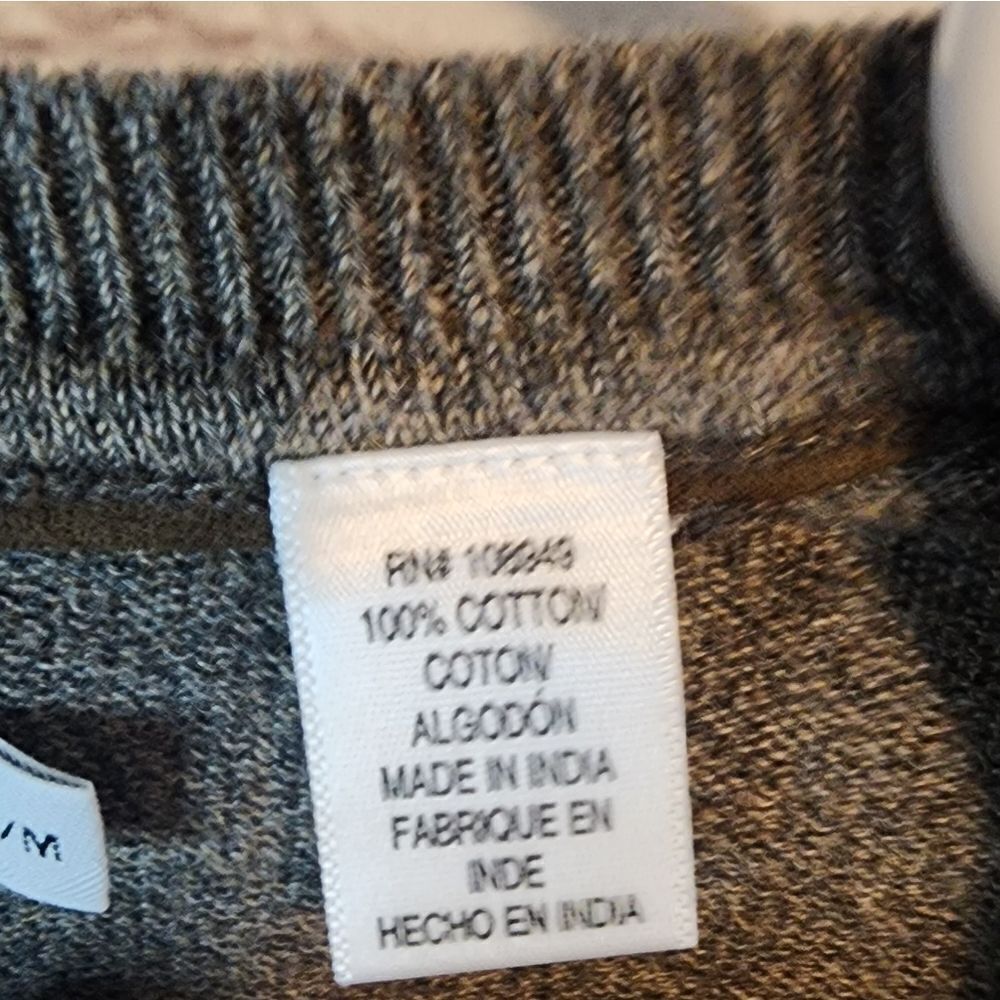Men's Alex Cannon V-Neck sweater, size Medium - Picture 3 of 4